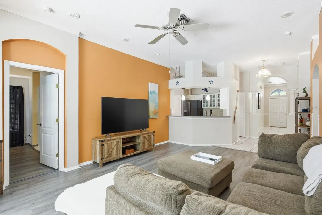 420 Cypress View Drive Oldsmar FL 34677