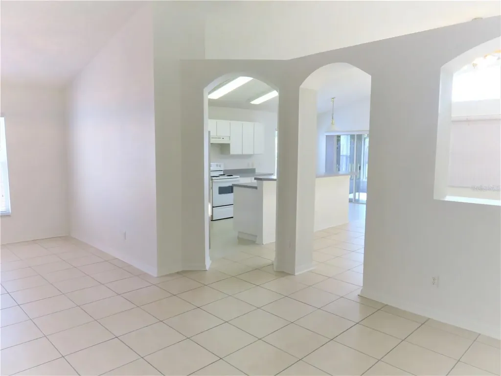 8613 Fawn Creek Drive Tampa FL 33626