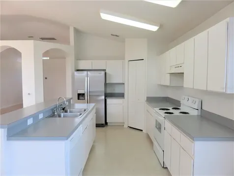 8613 Fawn Creek Drive Tampa FL 33626