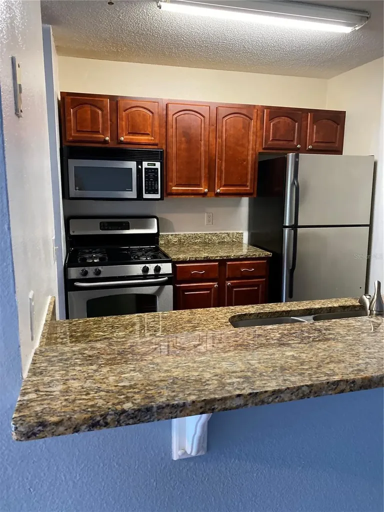 2047 Dixie Belle Drive Orlando FL 32812