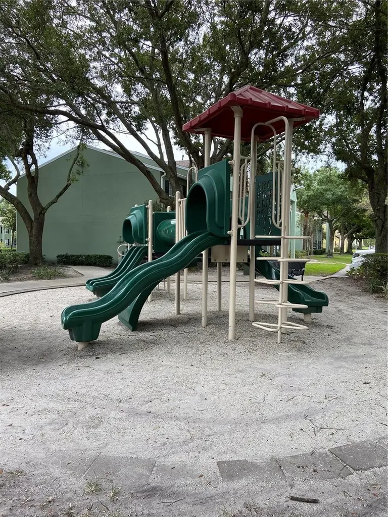 2047 Dixie Belle Drive Orlando FL 32812