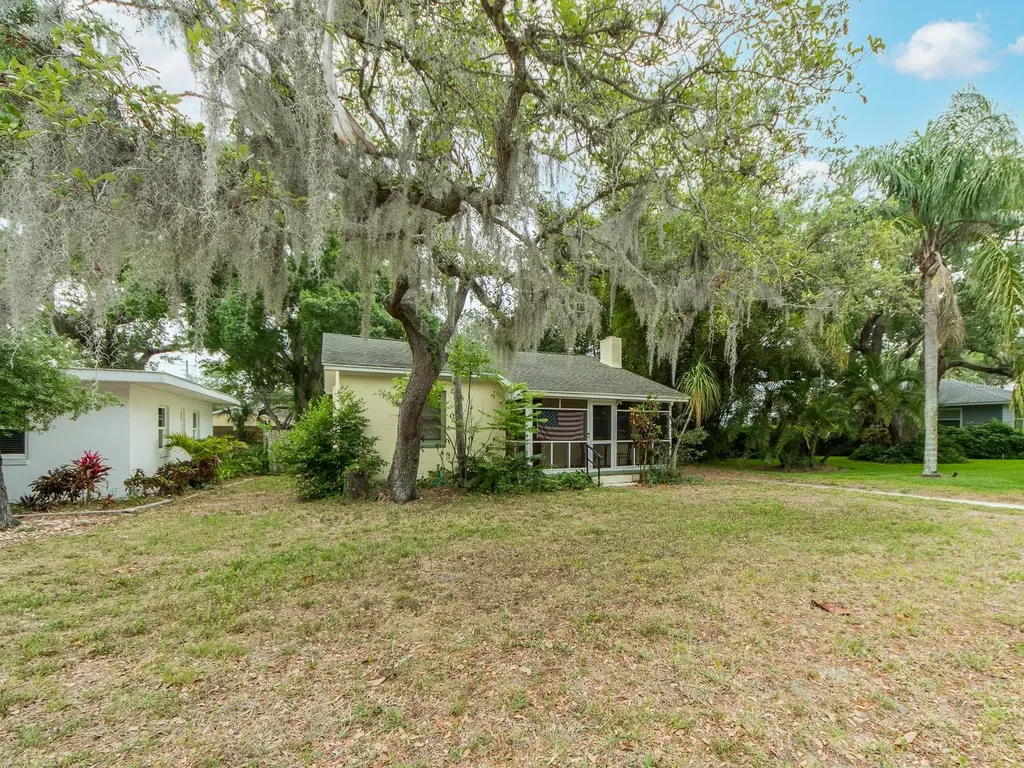 1045 Marine Street Clearwater FL 33755