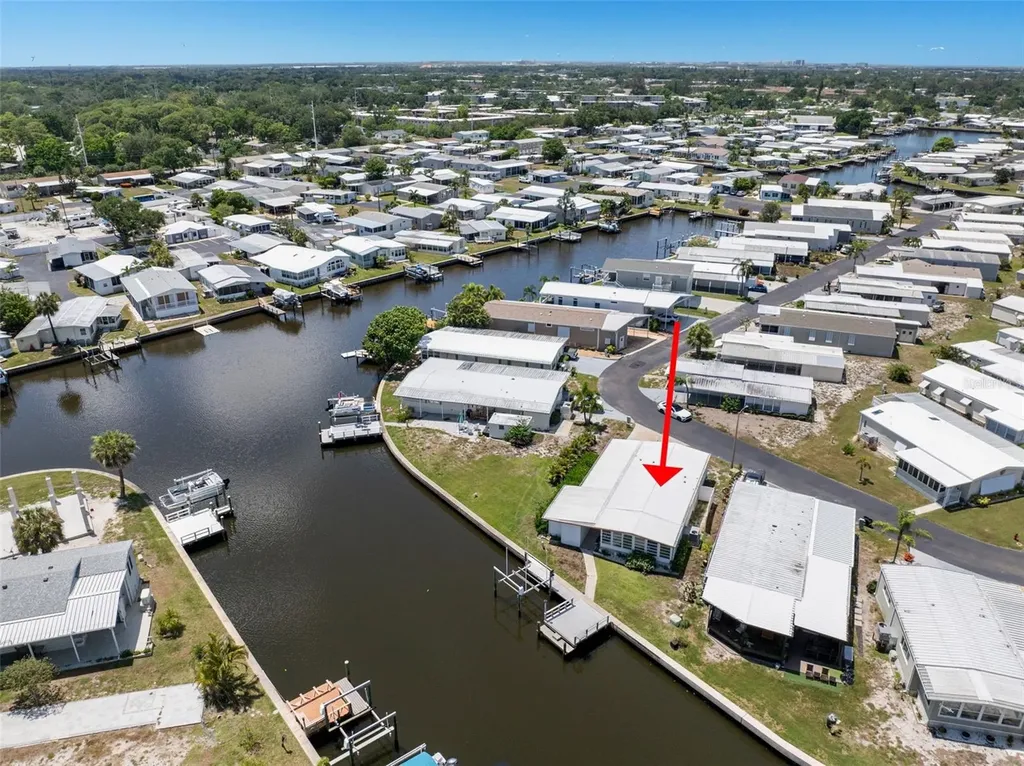 6806 Mount Quincy Drive NE St Petersburg FL 33702