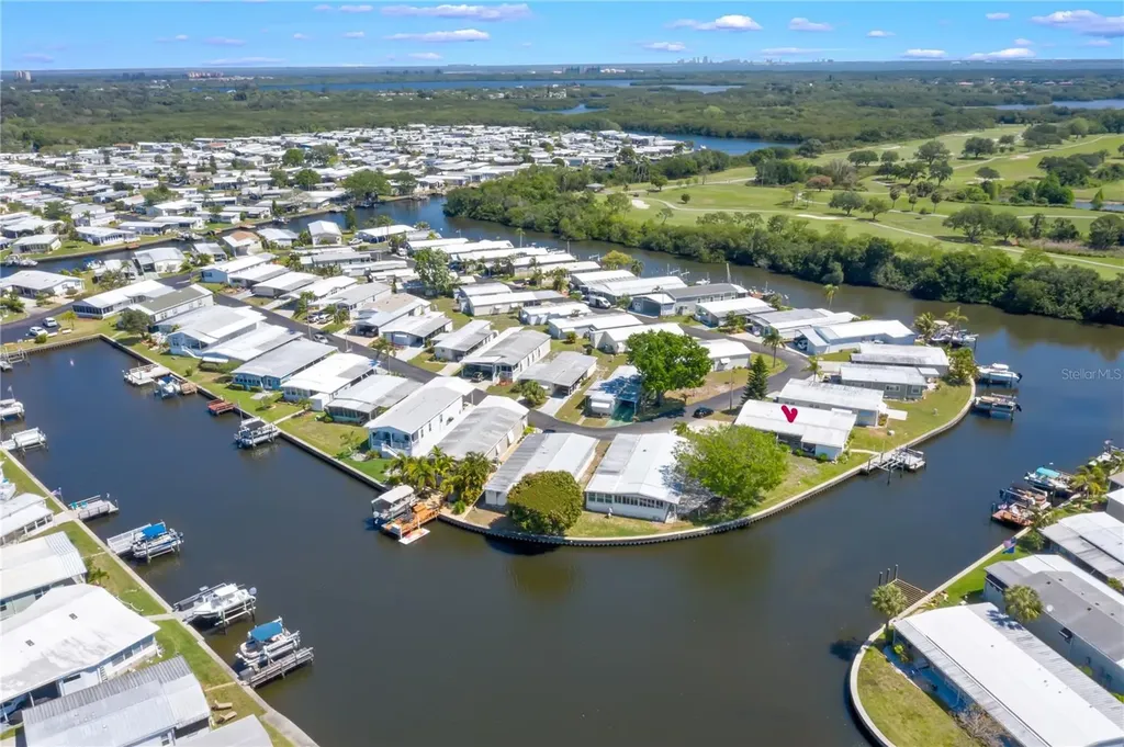 6806 Mount Quincy Drive NE St Petersburg FL 33702