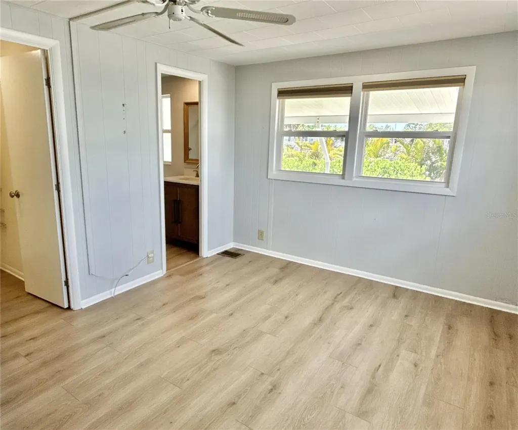 6806 Mount Quincy Drive NE St Petersburg FL 33702