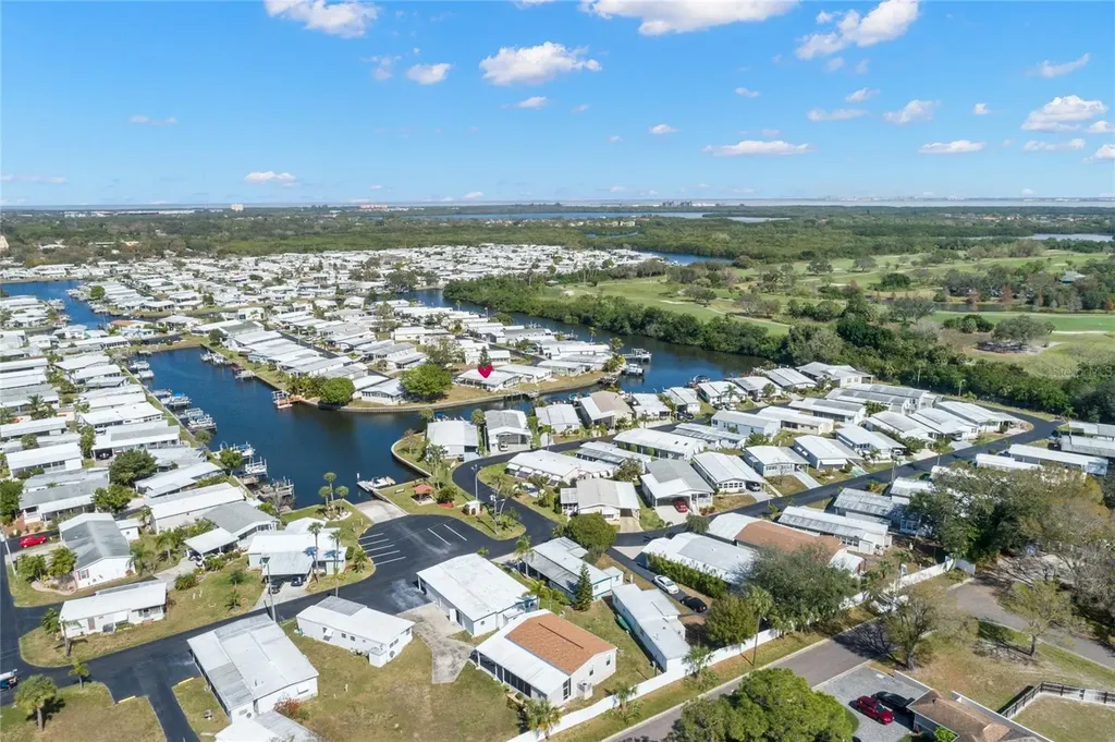 6806 Mount Quincy Drive NE St Petersburg FL 33702