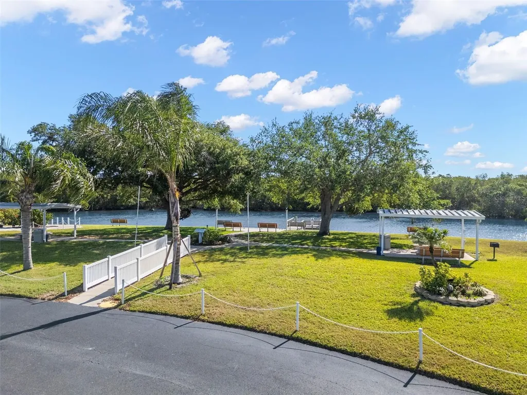 6806 Mount Quincy Drive NE St Petersburg FL 33702