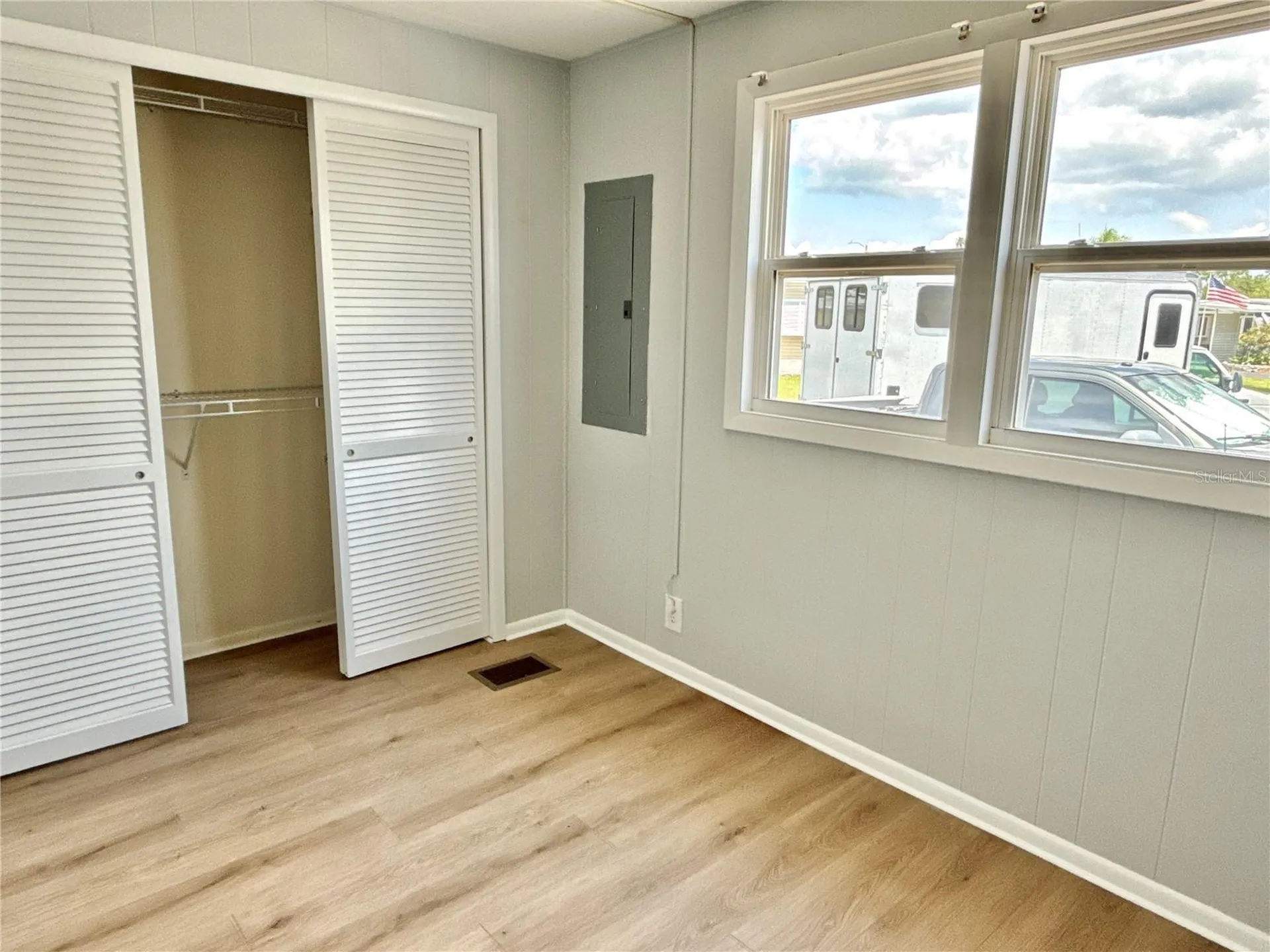 6806 Mount Quincy Drive NE St Petersburg FL 33702