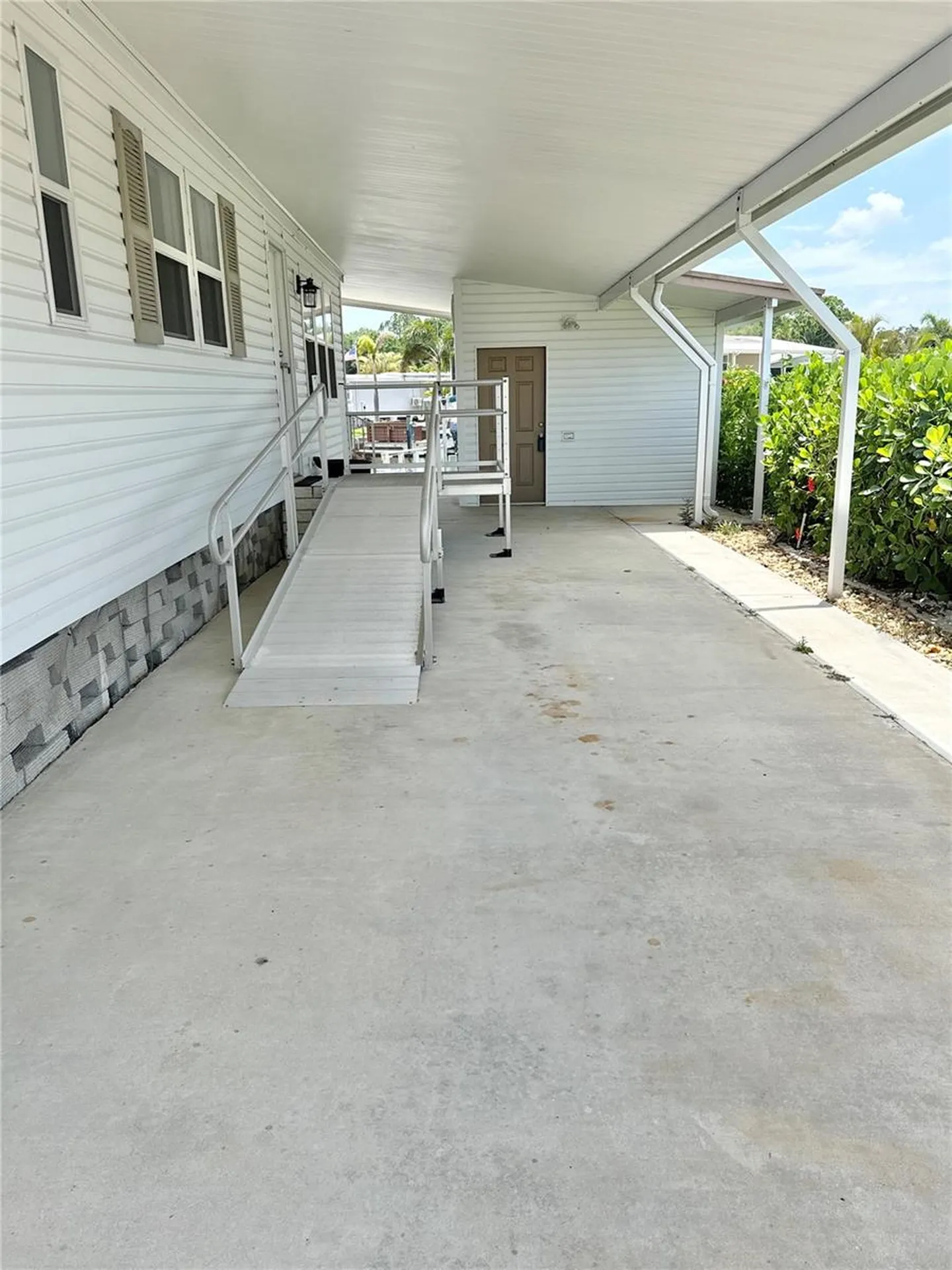 6806 Mount Quincy Drive NE St Petersburg FL 33702