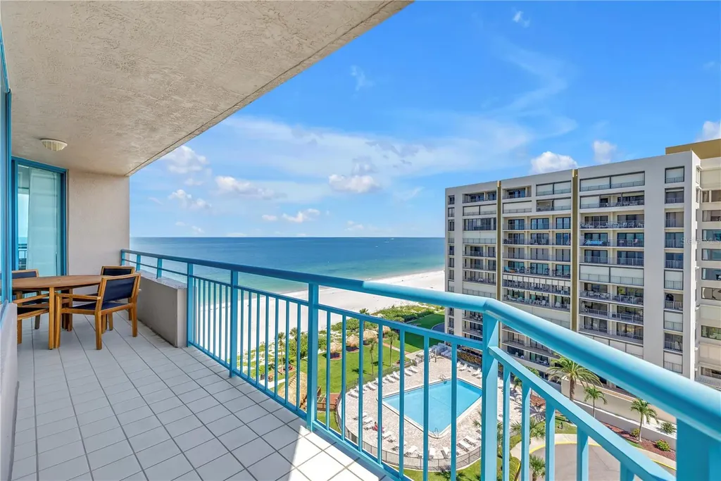 1520R Gulf Boulevard Clearwater Beach FL 33767