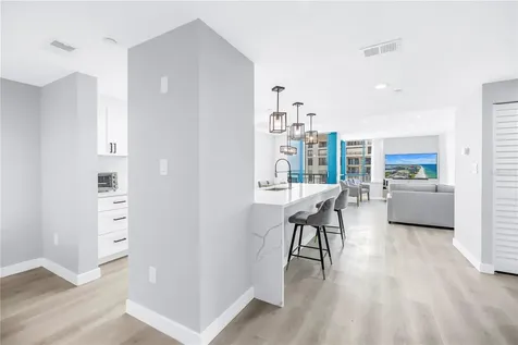1520R Gulf Boulevard Clearwater Beach FL 33767