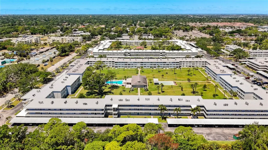 4720 Locust Street NE St Petersburg FL 33703