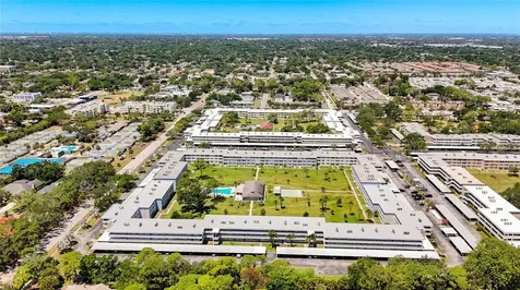 4720 Locust Street NE St Petersburg FL 33703