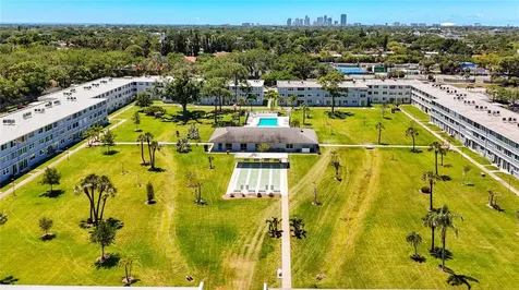 4720 Locust Street NE St Petersburg FL 33703