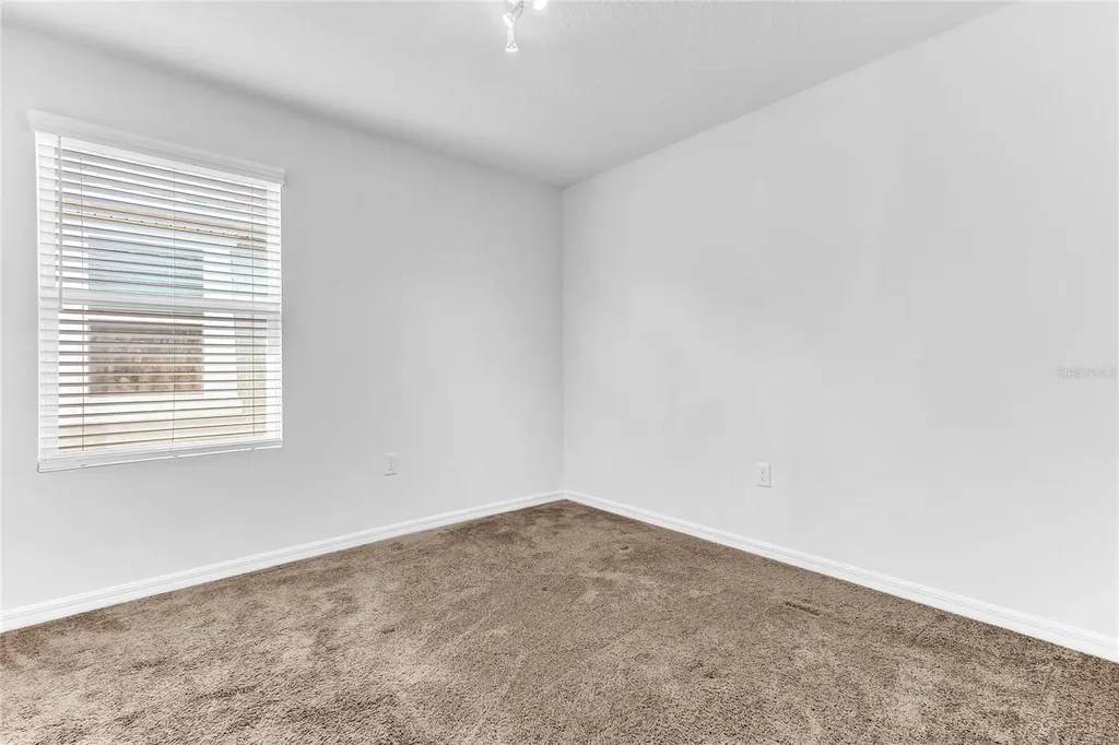 2274 Centerra Loop Kissimmee FL 34741