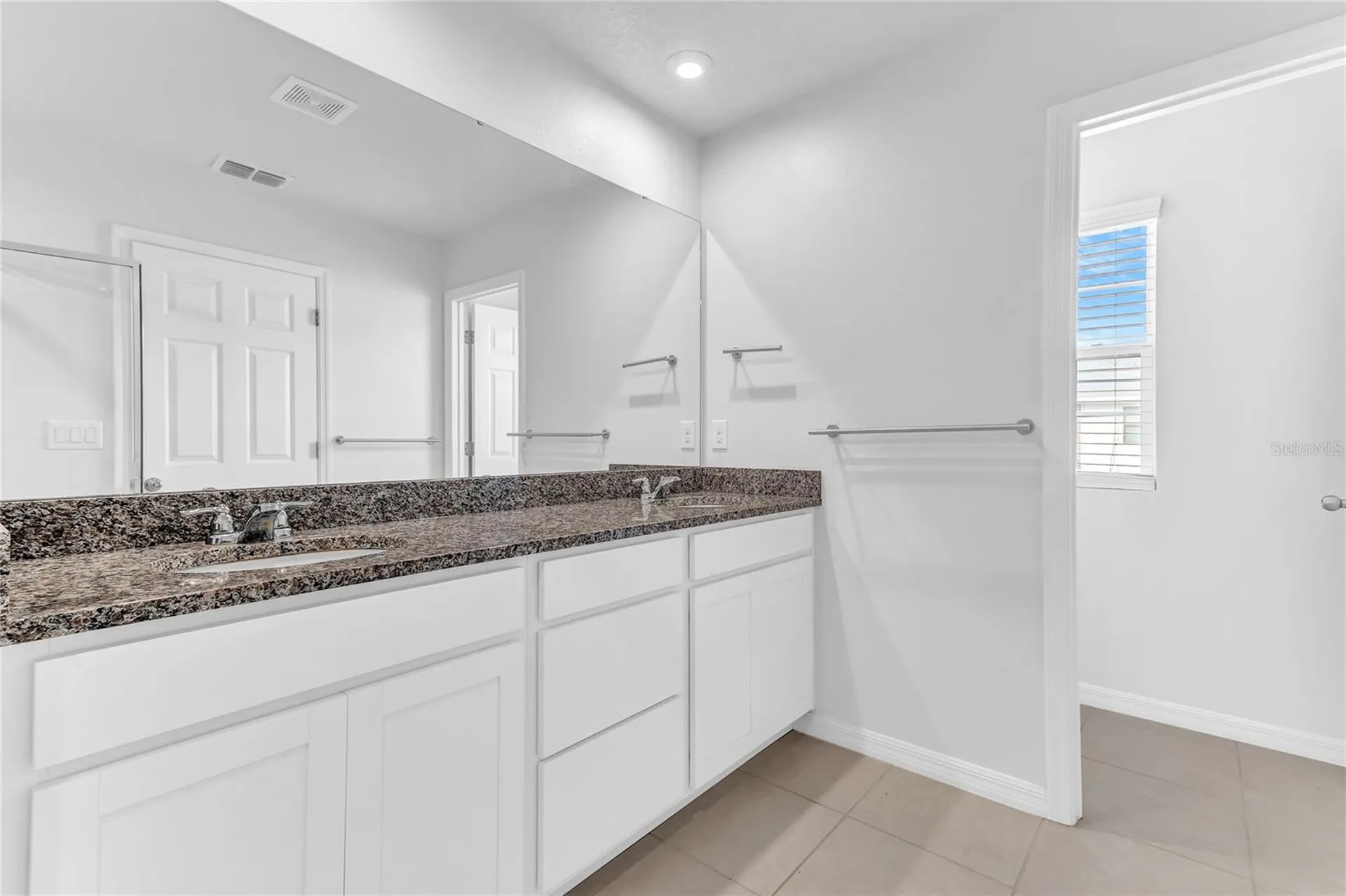2274 Centerra Loop Kissimmee FL 34741