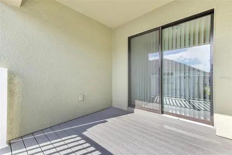 2274 Centerra Loop Kissimmee FL 34741