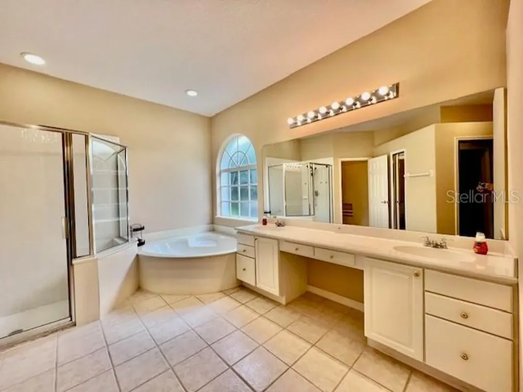 1565 The Oaks Boulevard Kissimmee FL 34746
