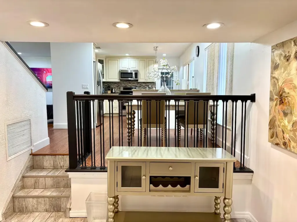 16513 Silverhill Drive Tampa FL 33624