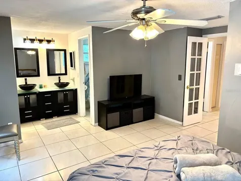 16513 Silverhill Drive Tampa FL 33624