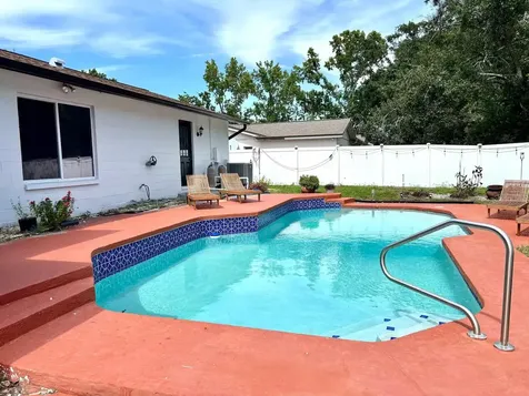 16513 Silverhill Drive Tampa FL 33624