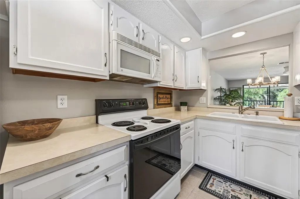 360 Three Lakes Lane Venice FL 34285