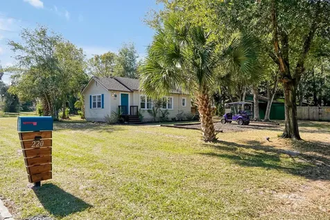 220 Avocado Avenue Sanford FL 32771