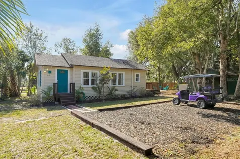 220 Avocado Avenue Sanford FL 32771
