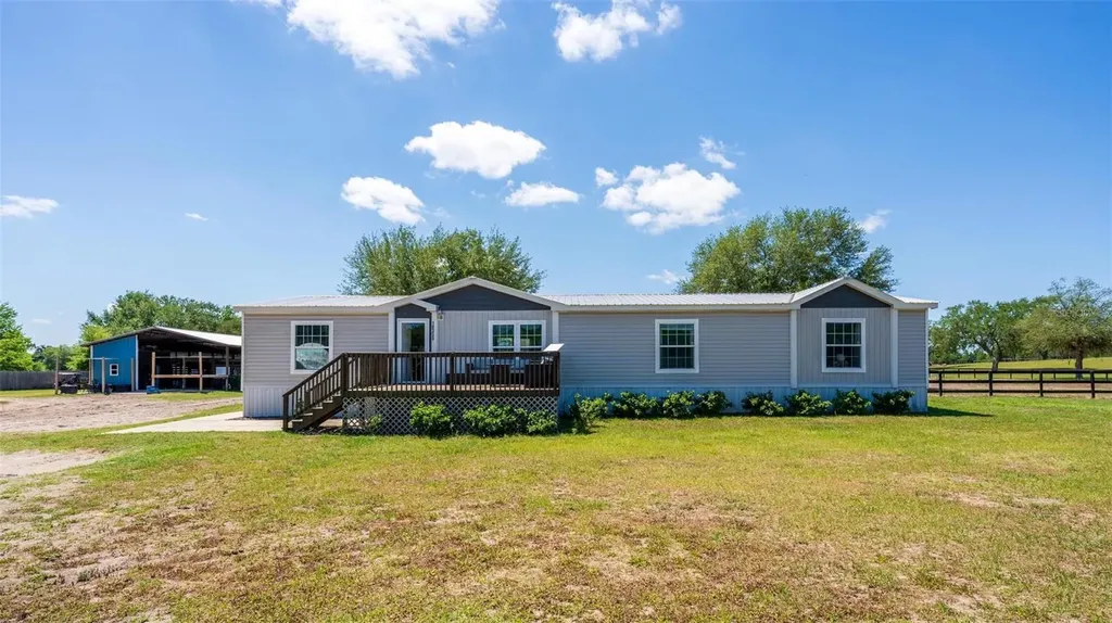 18350 SE 42nd Place Morriston FL 32668