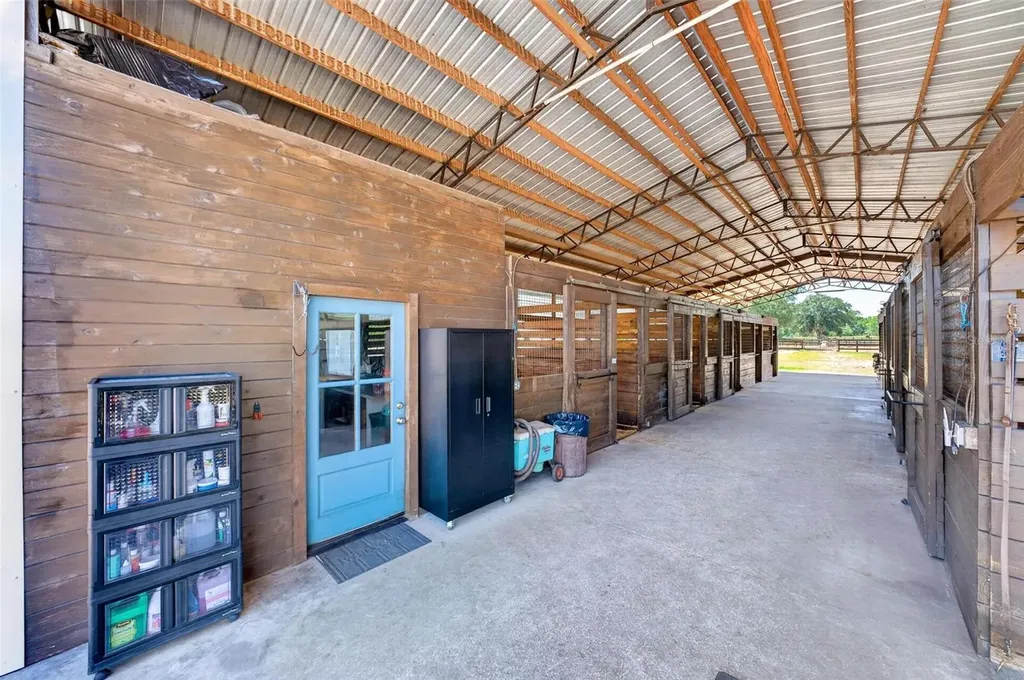 18350 SE 42nd Place Morriston FL 32668