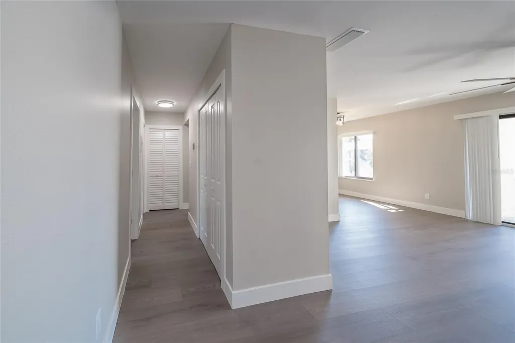 372 Moorings Cove Drive Tarpon Springs FL 34689