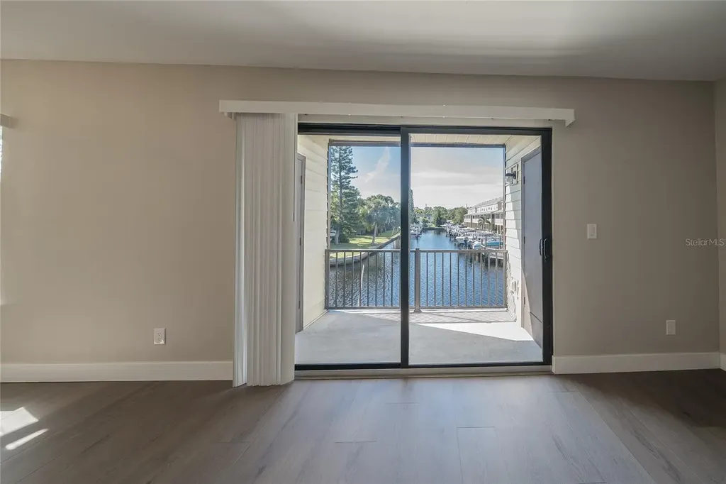 372 Moorings Cove Drive Tarpon Springs FL 34689