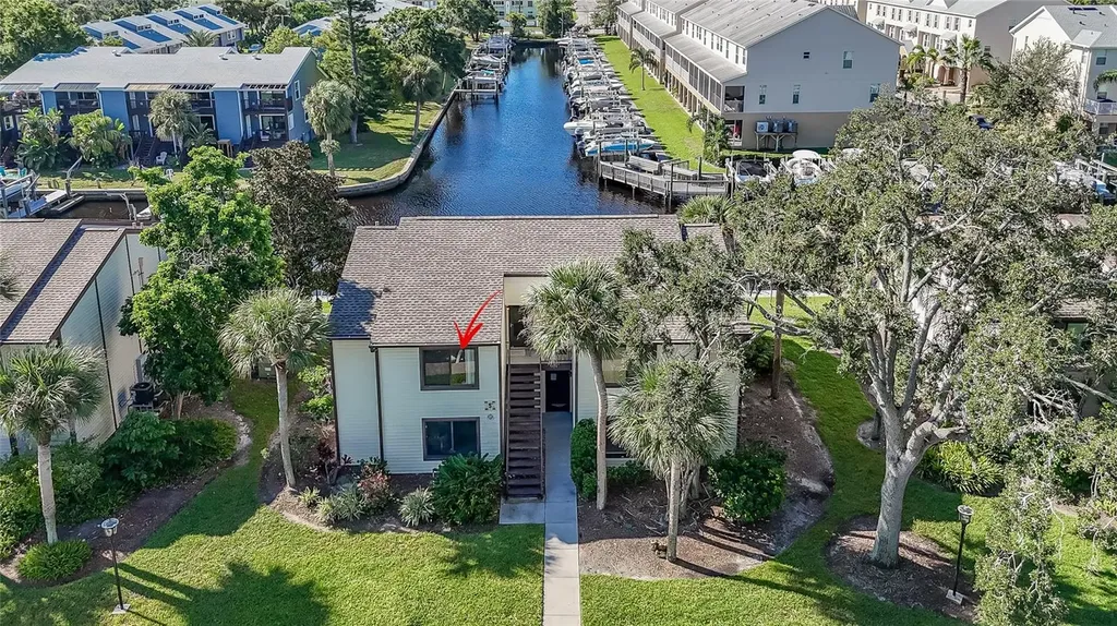 372 Moorings Cove Drive Tarpon Springs FL 34689