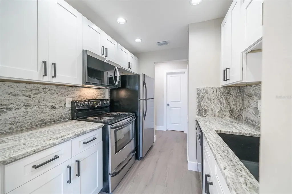 372 Moorings Cove Drive Tarpon Springs FL 34689