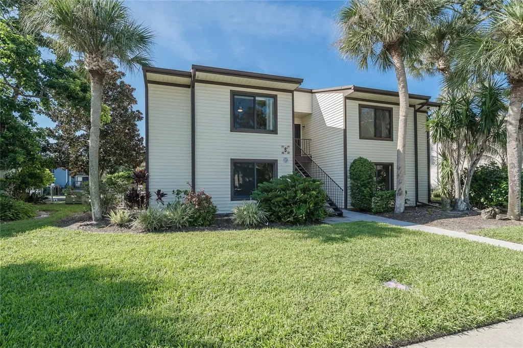 372 Moorings Cove Drive Tarpon Springs FL 34689