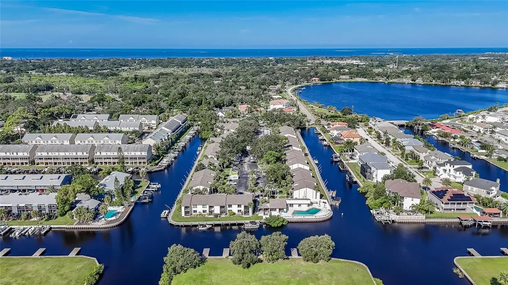 372 Moorings Cove Drive Tarpon Springs FL 34689
