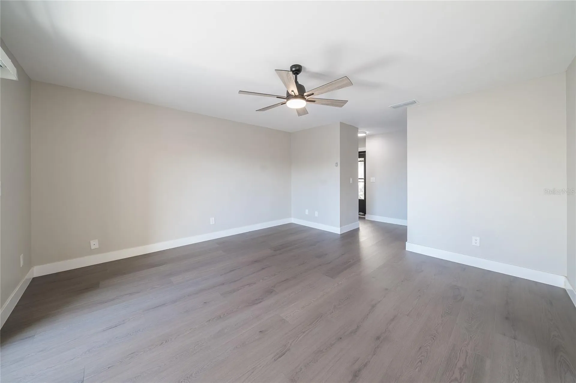 372 Moorings Cove Drive Tarpon Springs FL 34689