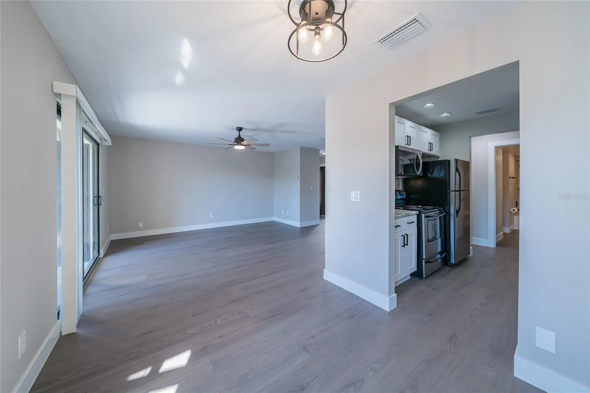 372 Moorings Cove Drive Tarpon Springs FL 34689