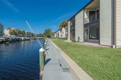 372 Moorings Cove Drive Tarpon Springs FL 34689