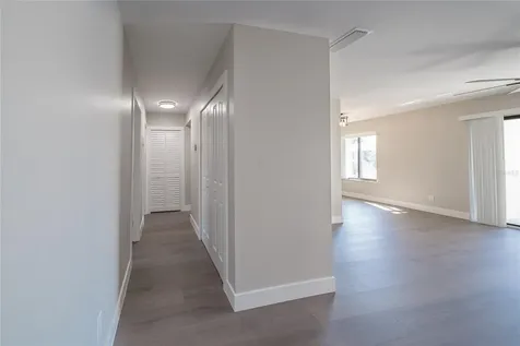 372 Moorings Cove Drive Tarpon Springs FL 34689