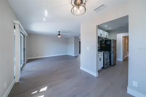 372 Moorings Cove Drive Tarpon Springs FL 34689