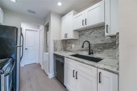 372 Moorings Cove Drive Tarpon Springs FL 34689