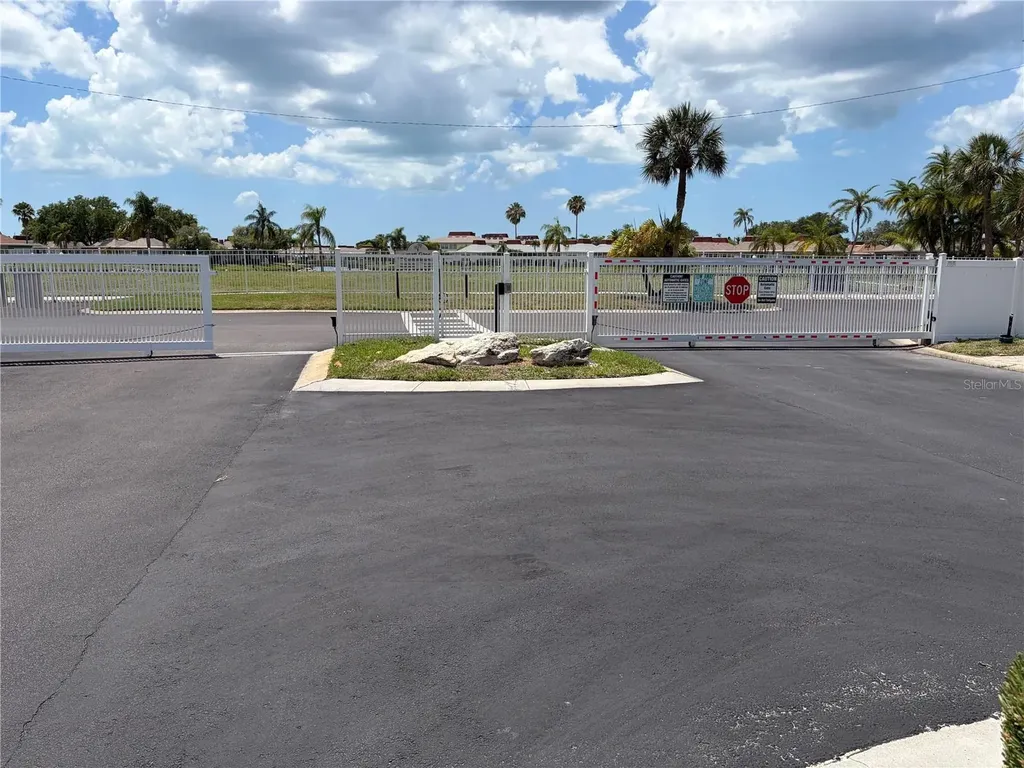 4345 Tahitian Gardens Circle Holiday FL 34691