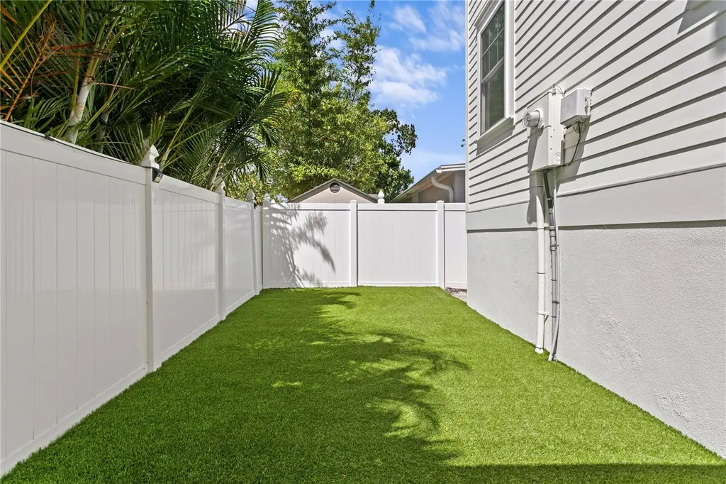 1223 5th Street S St Petersburg FL 33701