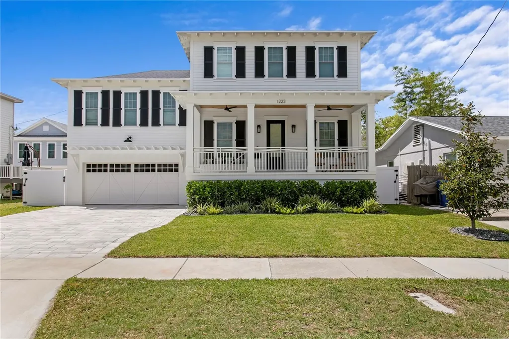 1223 5th Street S St Petersburg FL 33701
