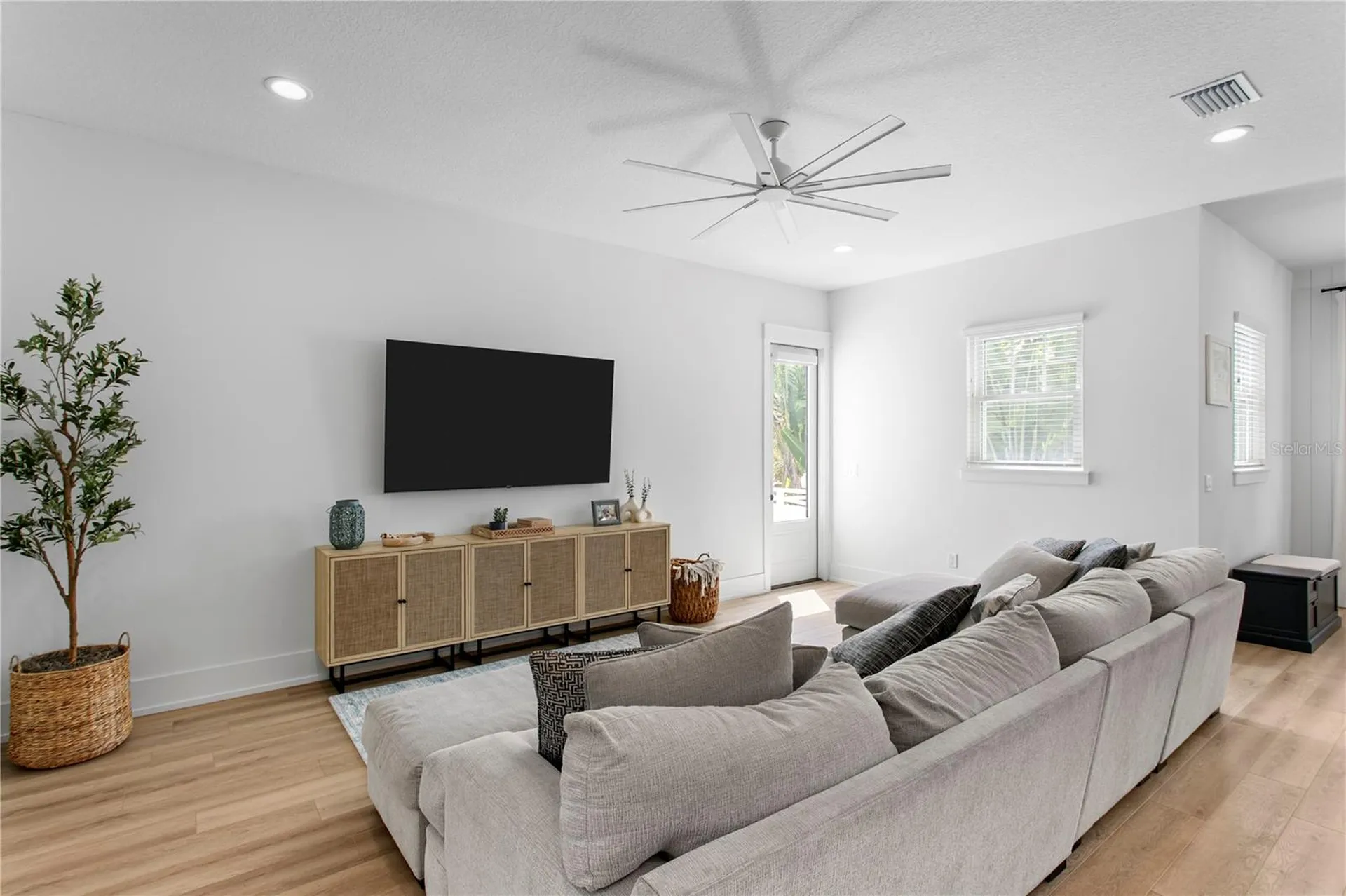 1223 5th Street S St Petersburg FL 33701