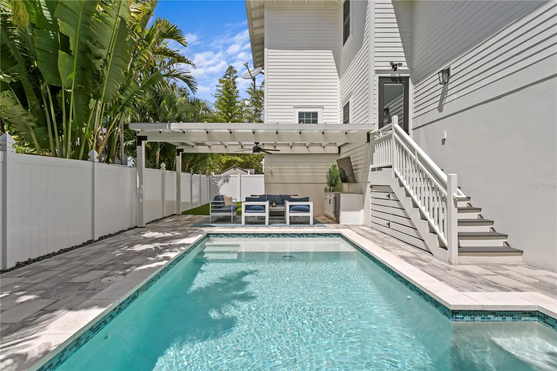 1223 5th Street S St Petersburg FL 33701