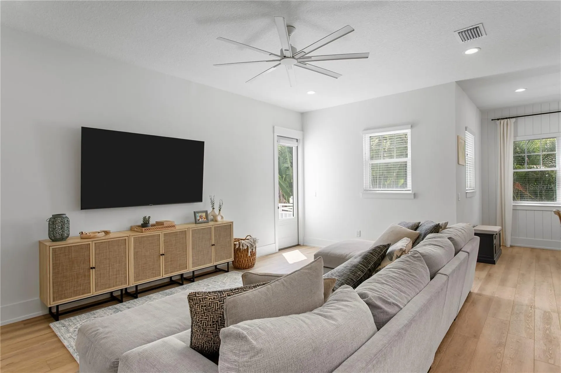 1223 5th Street S St Petersburg FL 33701
