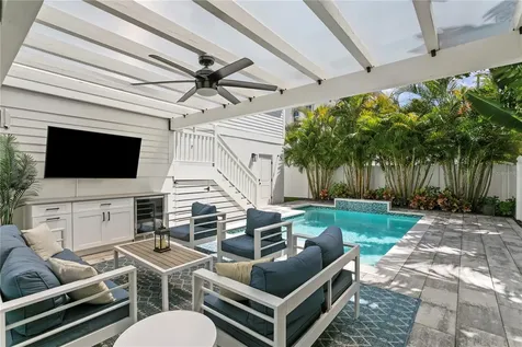 1223 5th Street S St Petersburg FL 33701