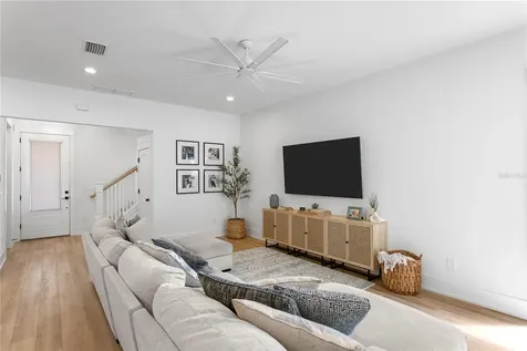 1223 5th Street S St Petersburg FL 33701